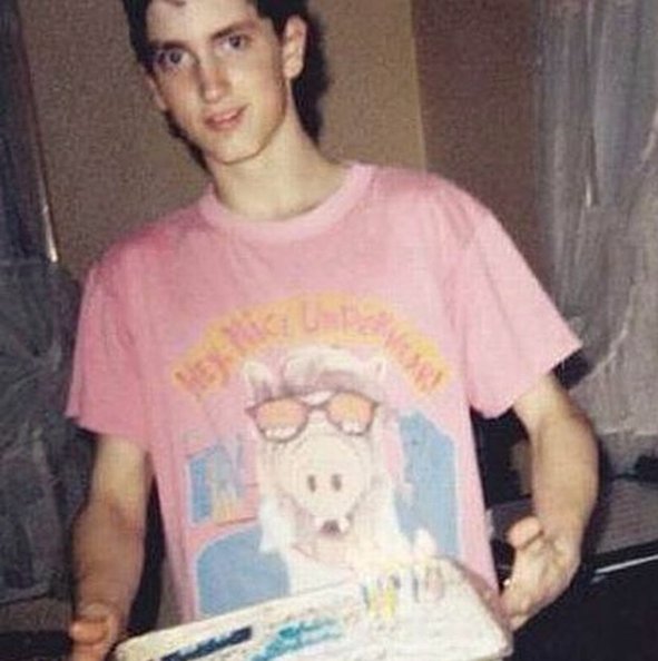 Le deseamos un feliz cumpleaños al rapero Eminem! ? de eminem Le deseamos un feliz cumpleaños al rapero Eminem! ?
