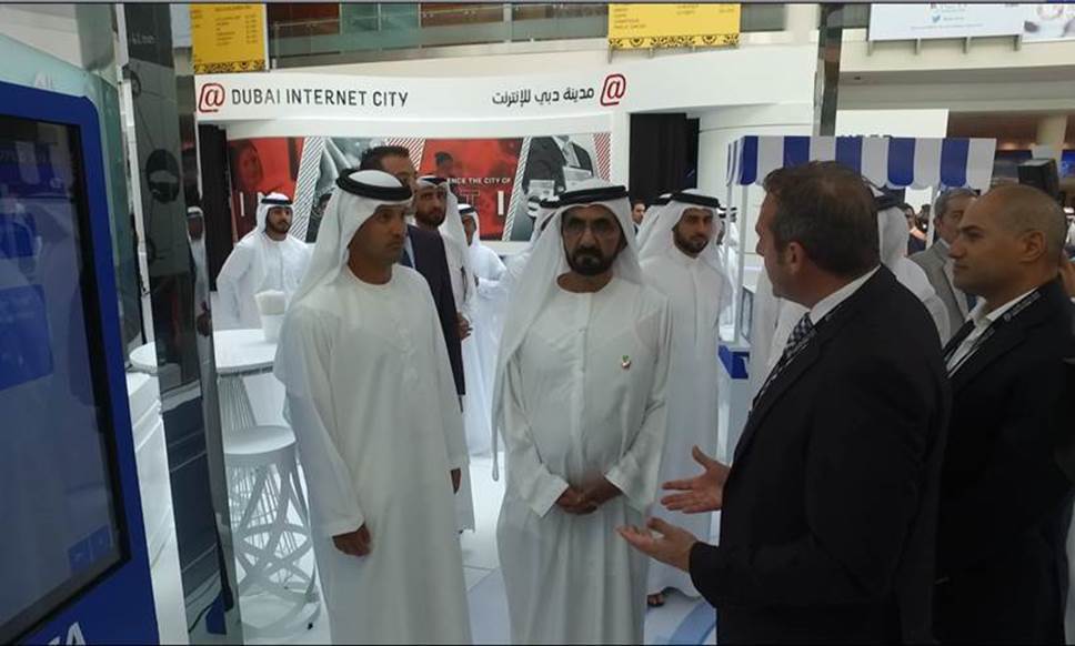 VisaCEMEA's tweet photo. Honored to have welcomed HH @HHShkMohd &amp; showcasing Visa's latest payment technologies. #gitex2016 @DIC_Community #DICatGitex #visainnovates https://t.co/SJklJ03Jq0