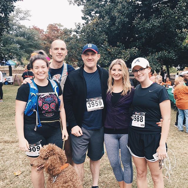 write2market's tweet photo. Our team ran like hell this weekend through @OaklandCemetery #HappyHalloween #RunLikeHell5k #AgencyLife @lisa_calhoun @jlvanhulst https://t.co/HxvDiH4EhL