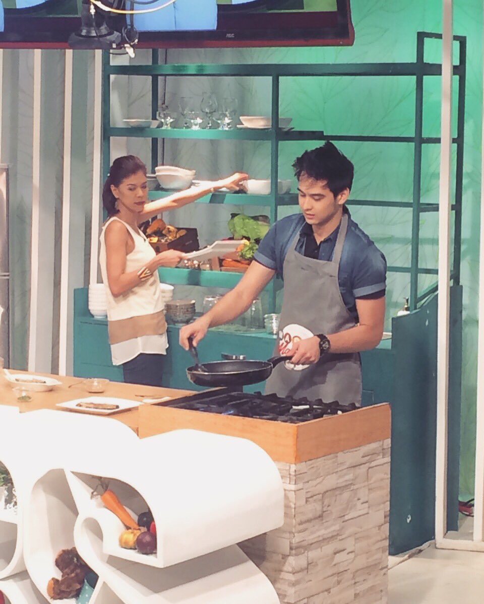 JamesTengILOILO's tweet photo. My chef of my life. James Teng @iamjamesteng https://t.co/Yhnsp8wL8Z