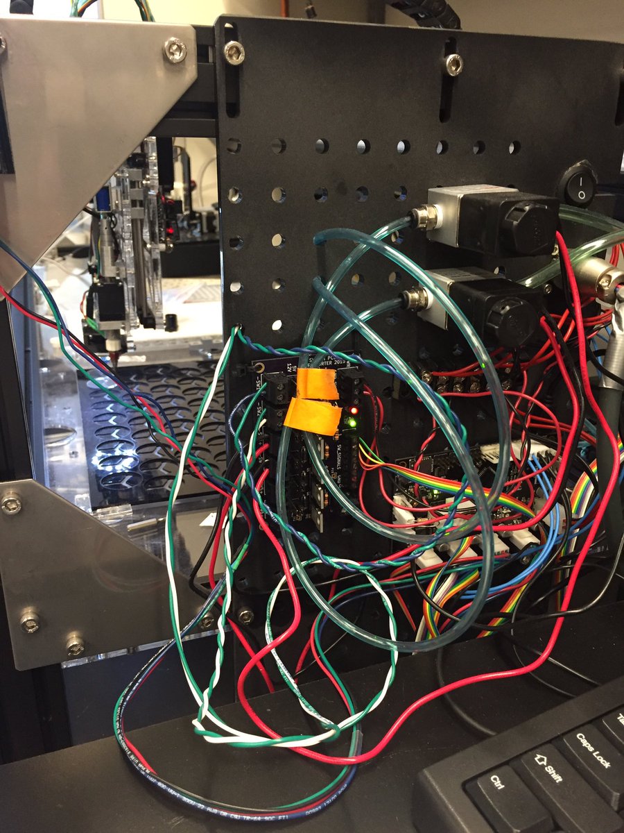 FlySorter's tweet image. The week of the #FlyRobot has begun! This is our starting point - version 1.0. We&apos;ll be upgrading motors, manipulators, controller and more.
