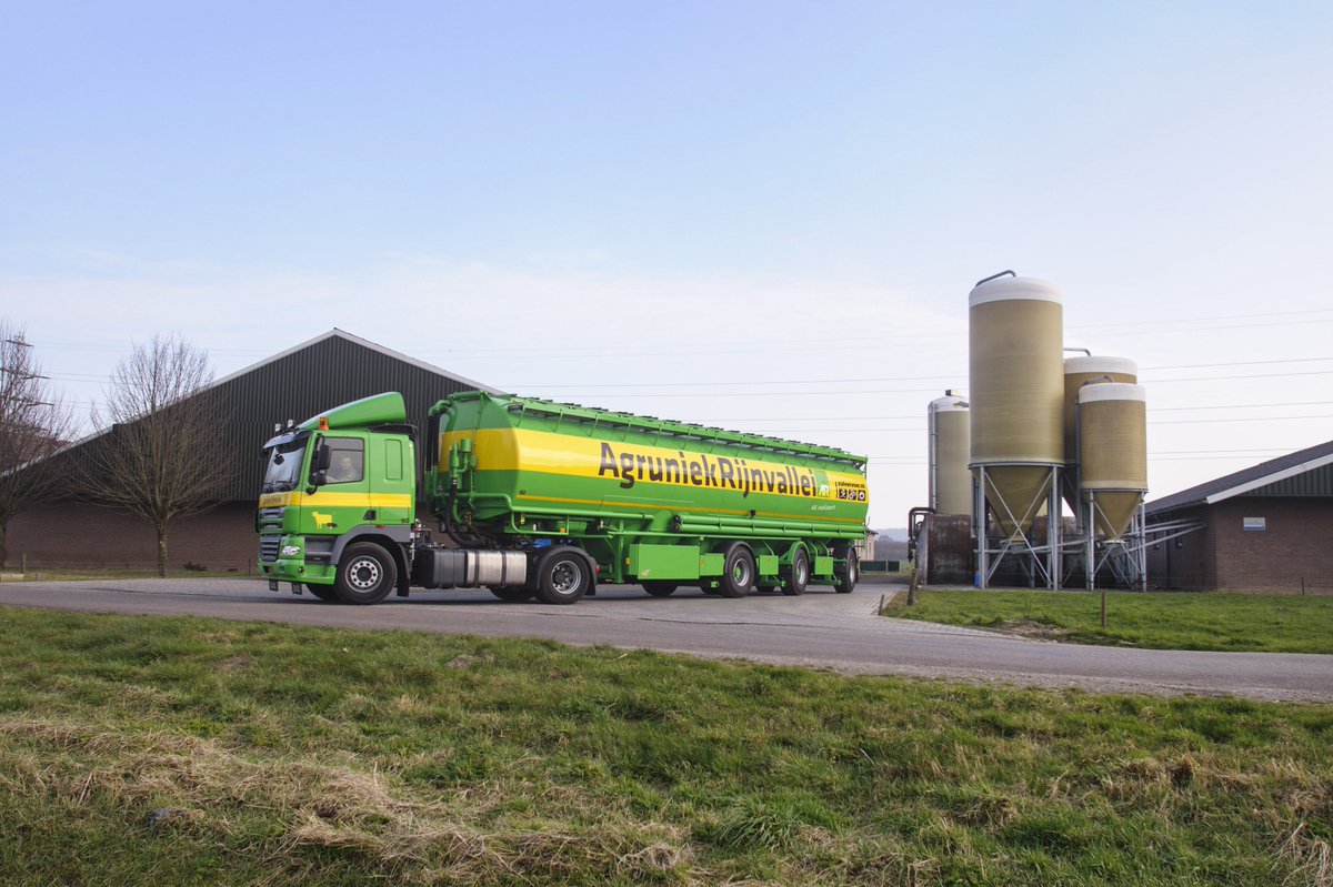 ProsuMP's tweet image. AgruniekRijnvallei is dé nieuwe vakpartner van @varkensbedrijf! Bekijk de pagina: varkensbedrijf.nl/ar-home/  @AR_Voer