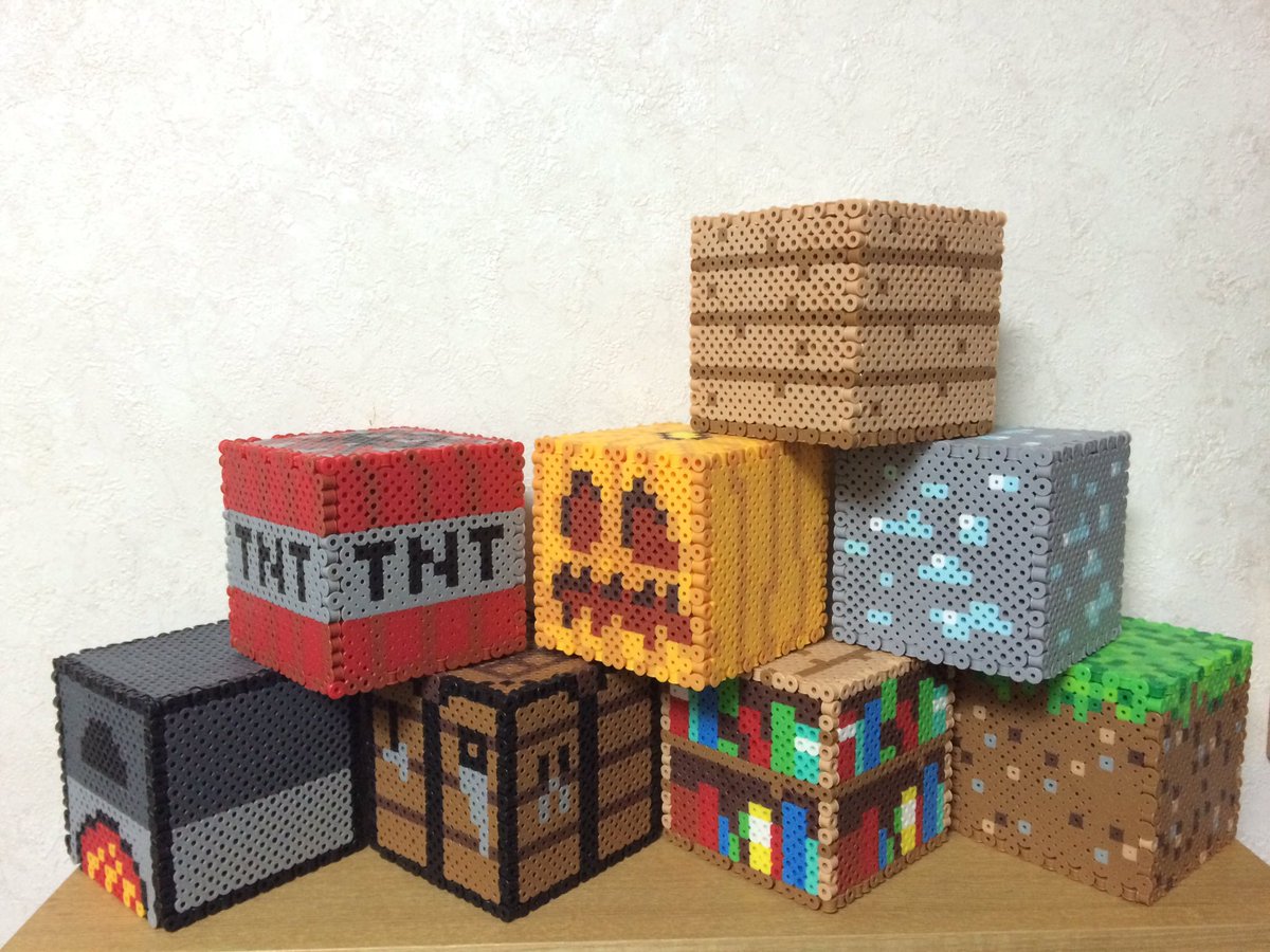 Sappoi さっぽい ダイヤモンド鉱石とオークの木材作りました 最近作品がするする作れていい感じです 山完成まであと少しです O アイロンビーズ パーラービーズ Minecraft