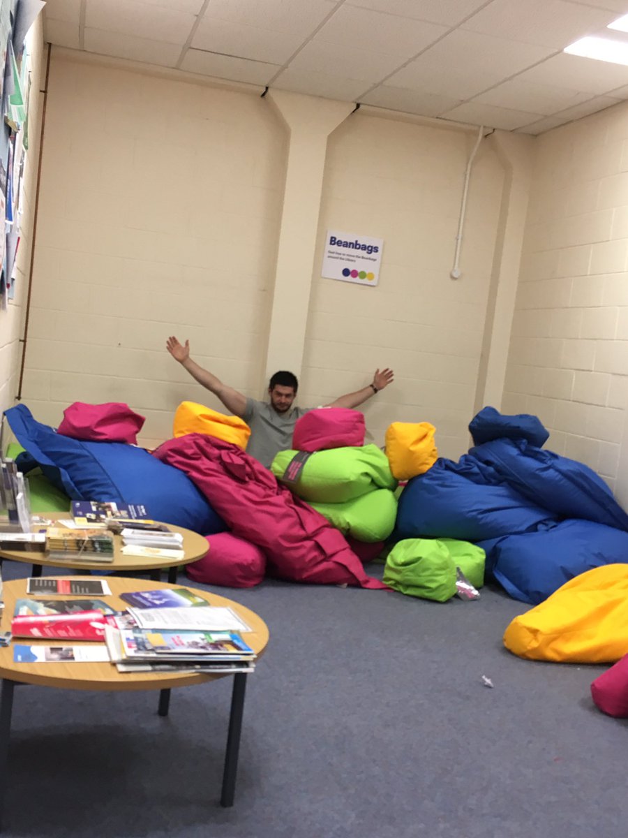 toyadunscombe98's tweet photo. Charlie working really hard on the lit review #livingtheteacherlife #EEES413 https://t.co/QrPl1x8UBf