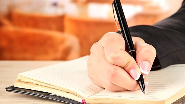 Hoy en el día de #DiadelasEscritoras os proponernos un juego. ¿Que mujeres han marcado la #sociología con su escritura?