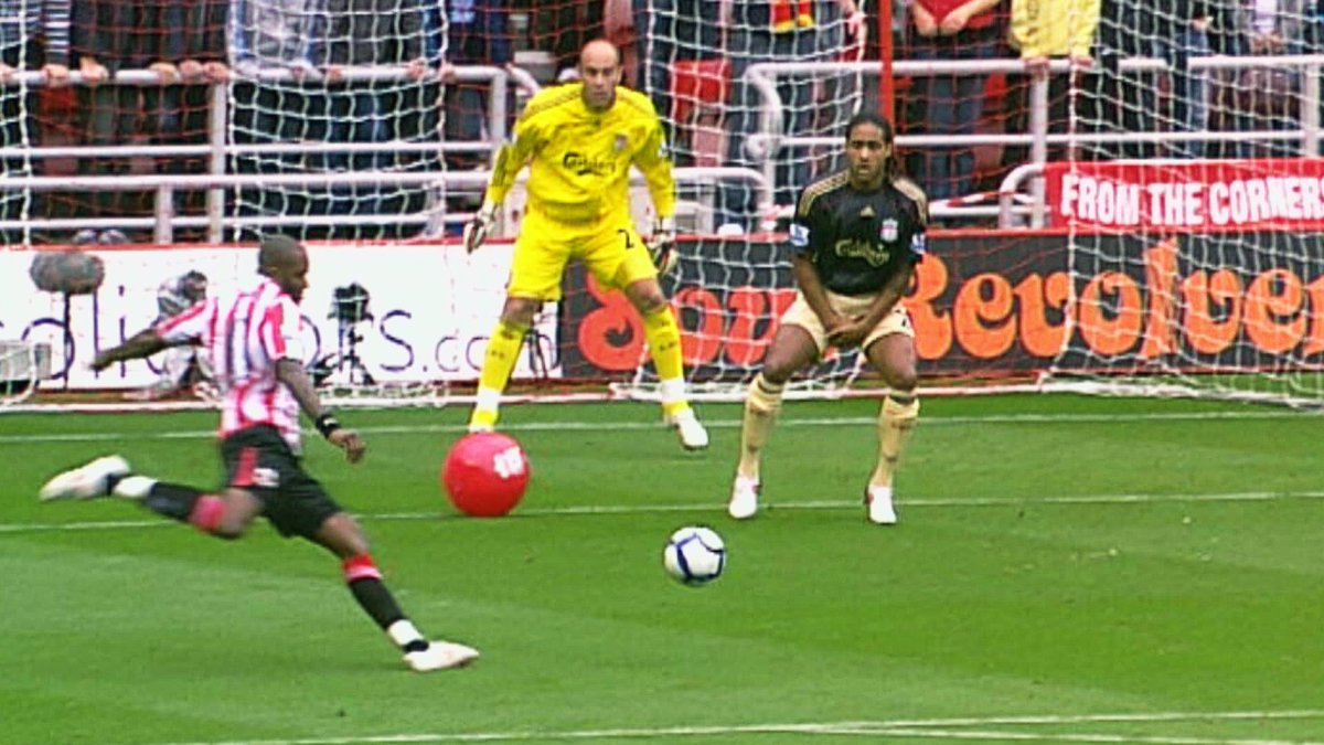 7 years ago today, that 'beach ball' scored for Sunderland against