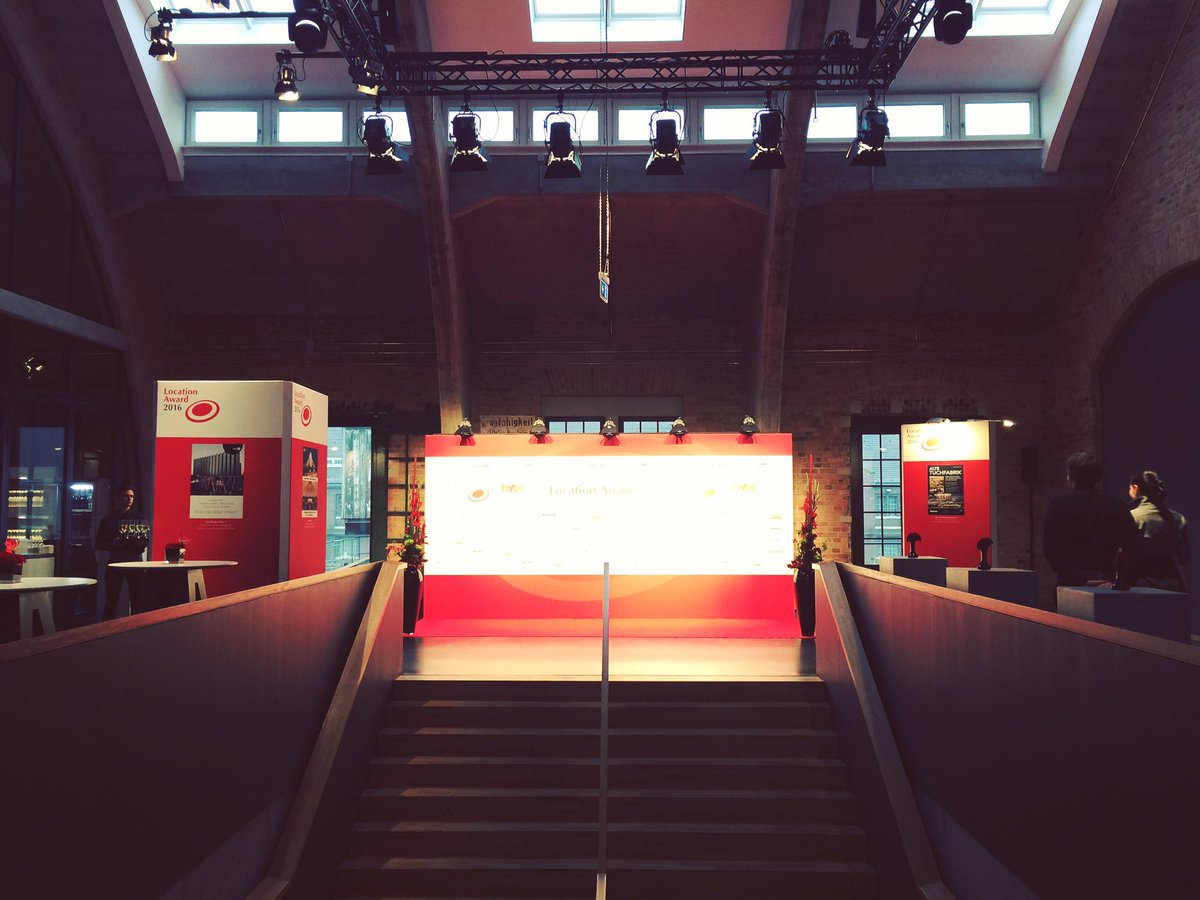LocationAward's tweet photo. Gleich geht's los! #locations16 https://t.co/lk0bEOVGKd