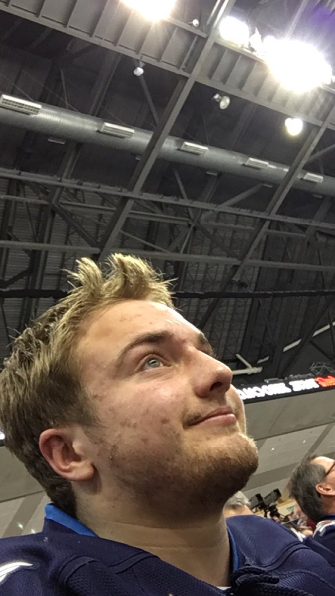 WhereIsKurtRn's tweet photo. #HappyKurt is happy because @NHLJets are winning! 📸 @Domiijl 

Go Jets! https://t.co/3PtxjqqqKq