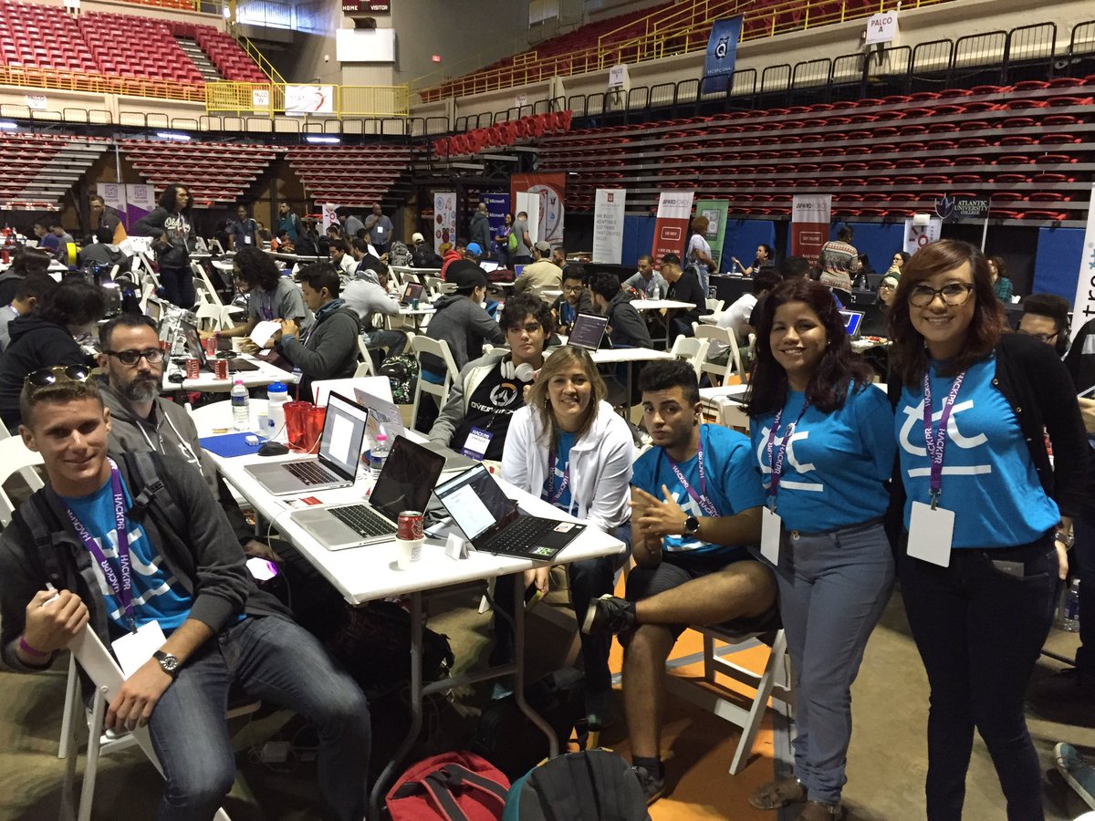 Comienza #HackPR con tres retos del <a href="/EstadisticasPR/">Instituto de Estadísticas de Puerto Rico</a>. Equipo de <a href="/codetrotters/">Codetrotters</a> participa en evento.  <a href="/HackPuertoRico/">HackPR</a>