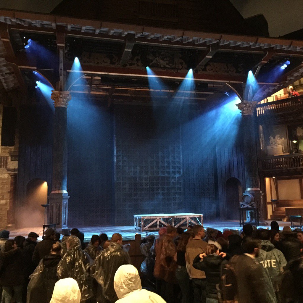 sarahgreasley's tweet photo. Braved the torrential rain to get to #venice @The_Globe #LastNightInLDN #merchantofvenice https://t.co/7TQnk6qSSi