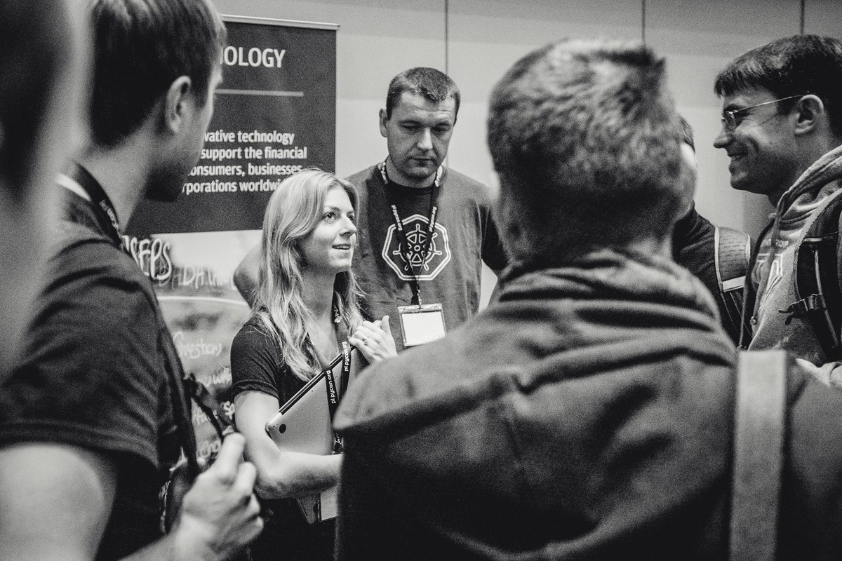 127001drs's tweet image. Nice talk of @jessicamckellar on @pyconpl. #PyConPL2016 #pycon #PyConPL