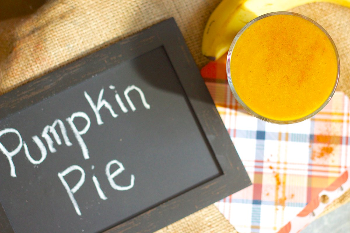 JuiceMerchant's tweet photo. Our #PumpkinPie October Smoothie Special will give you those perfect cozy fall feelings. Organic Pumpkin puree, banana &amp; coconut milk. #yum https://t.co/lGPg7ZW3PK