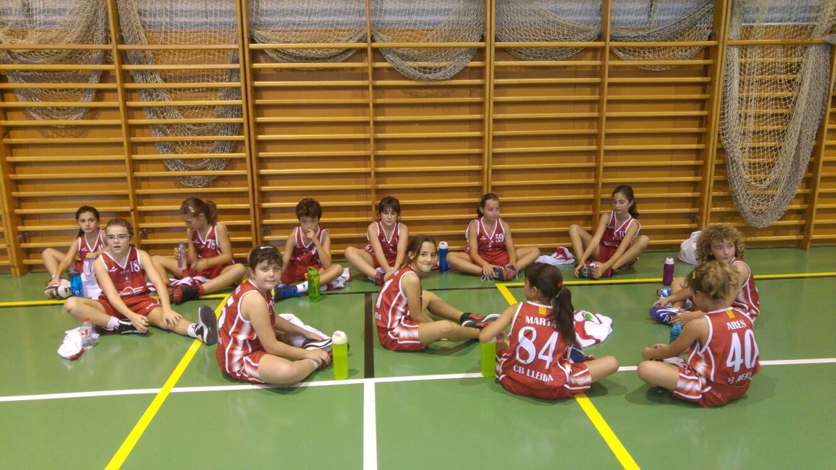 El <a href="/BMW__UNICARS/">BMW Unicars Ponent</a> ha jugat un partit de cara o creu contra el Sedis.... i ha sortit creu. 52/53 a Cap Pont. De tot s'apren. Molts ànims noies