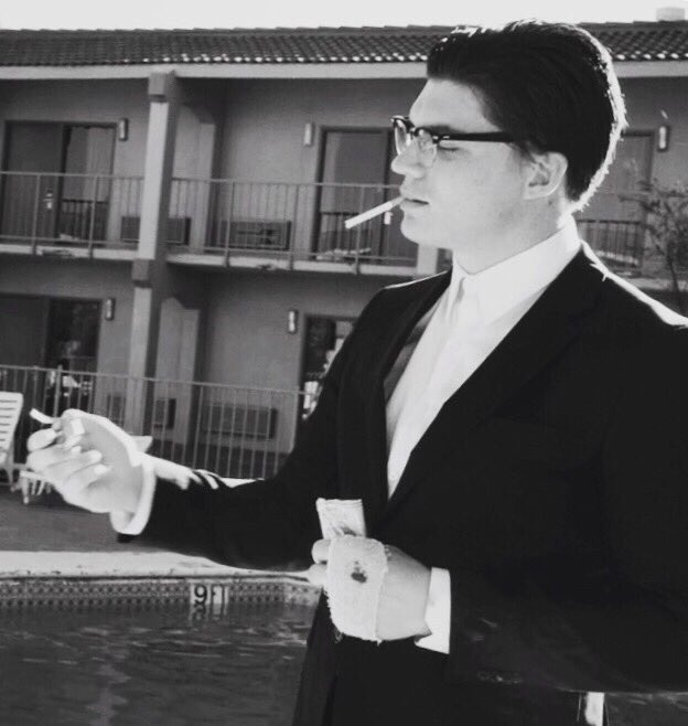 culebravoid's tweet image. ICONIC #richiekate #poolscene