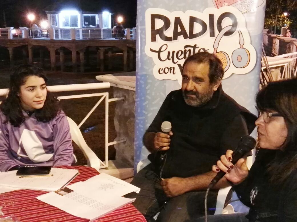 cuentoconvozlr's tweet photo. La feria se desarrolla hoy también en el Paseo de Los Estanques de Anillaco, de 10 a 23 horas. ¡Los #JóvenesAmingueños los esperan! #CCVoz https://t.co/7sGPnHVl3G