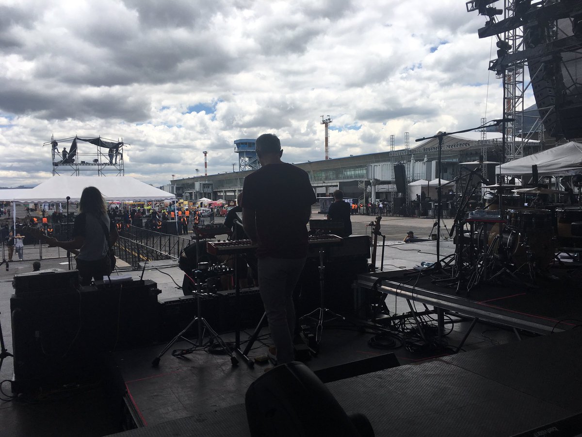 vicenticoMgmt's tweet photo. Probando sonido en Quito! https://t.co/6Qfkyb5R9J
