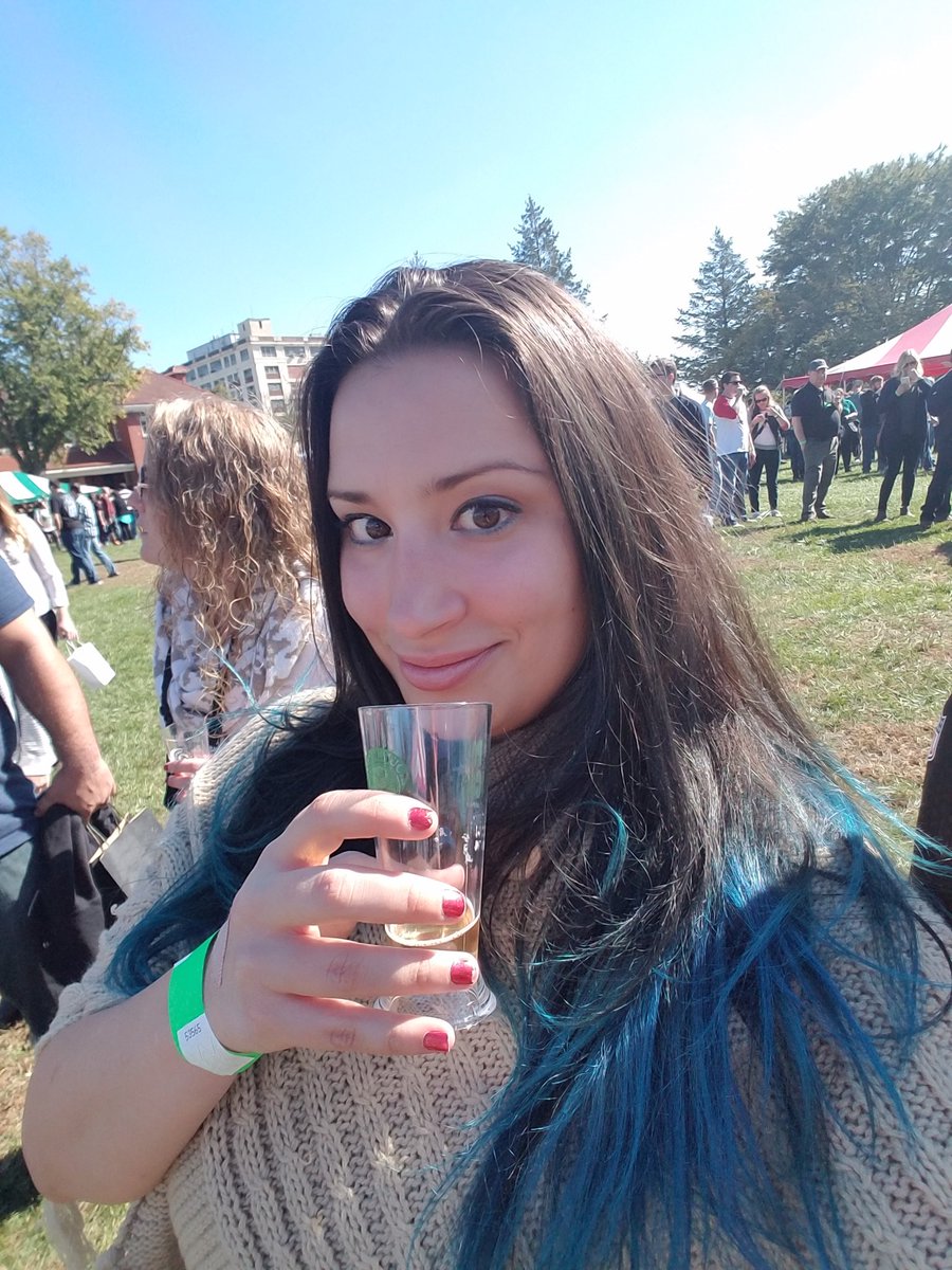 This Drunk Bitch tweet media