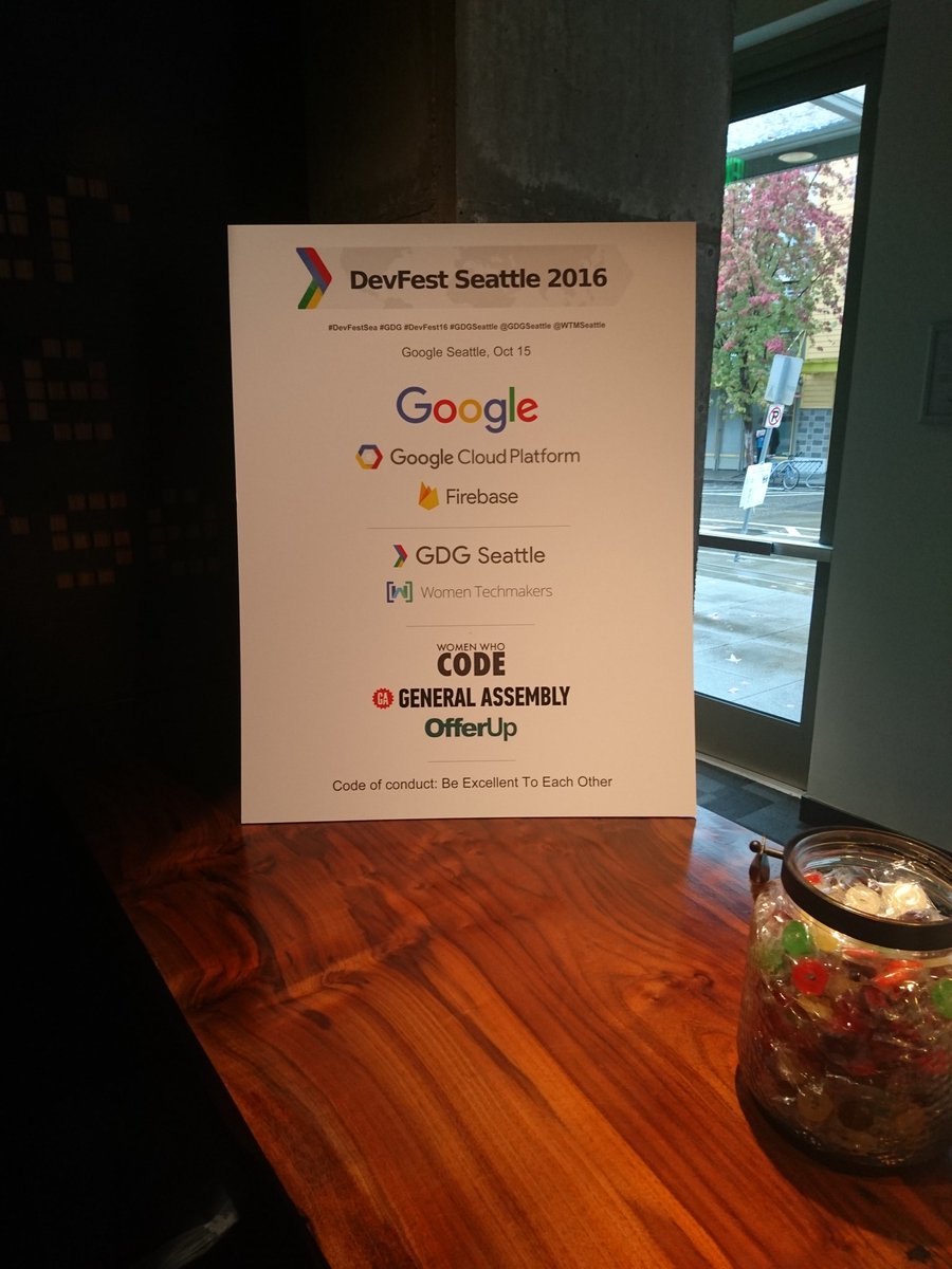 xCatG's tweet image. Great turn out @gdgseattle #DevFestSEA 2016!