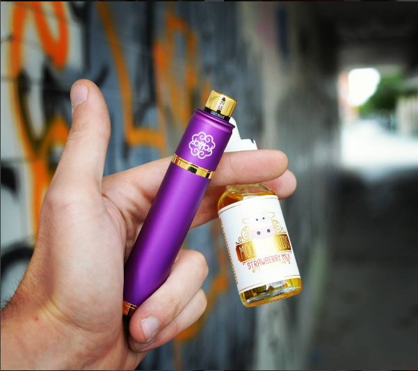 Sexy😍 😱 #usavape #vape #vapelife #ejuice  #vapor #vaping #vapeon #cloud #coils #eliquid #clouds_in_town