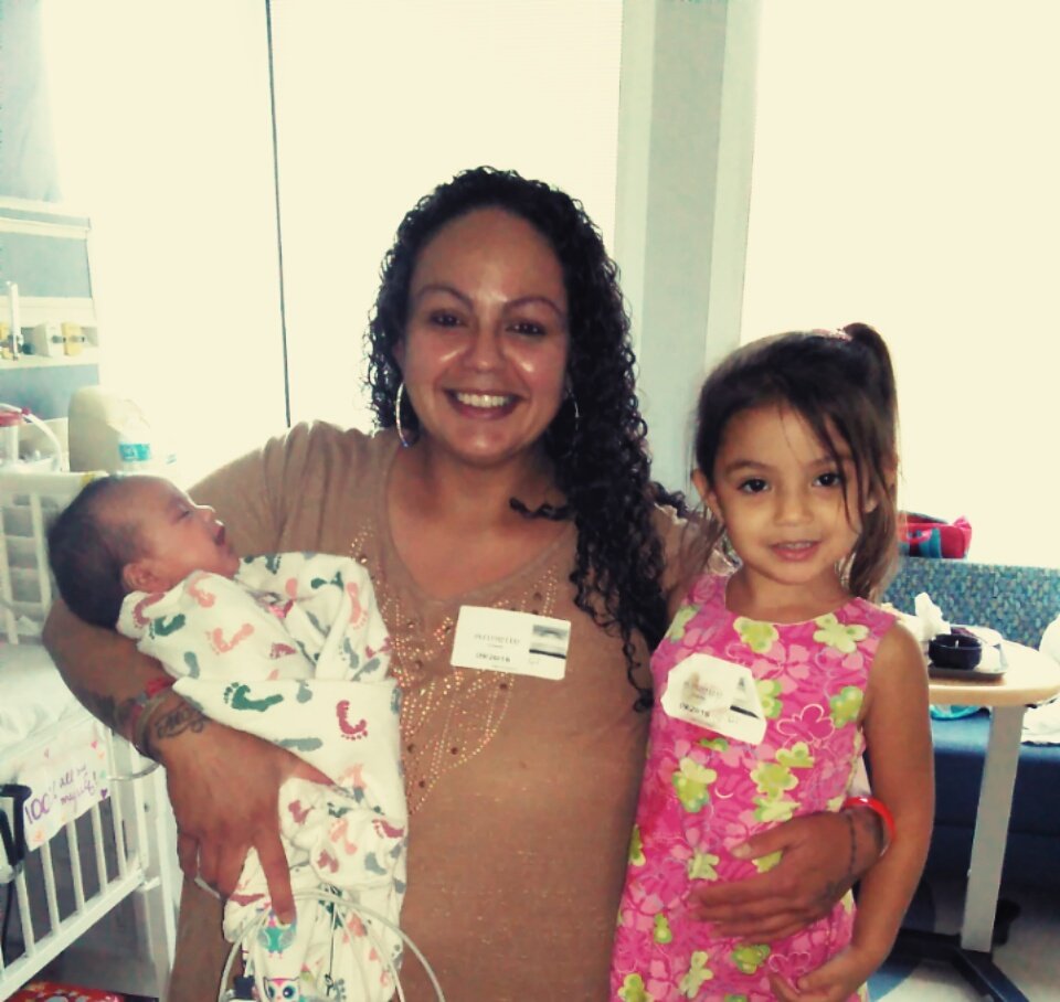 chavezmami520's tweet photo. Just a mommy and her princesses https://t.co/kYwa7dHb38
