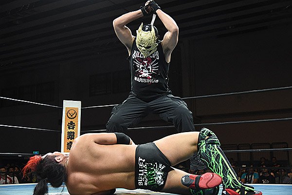 新日本プロレス 注目の一騎打ちはsoldierの反則負け さらに ヨシタツを暴行 10月15日 土 台湾大会 プロレスtoday