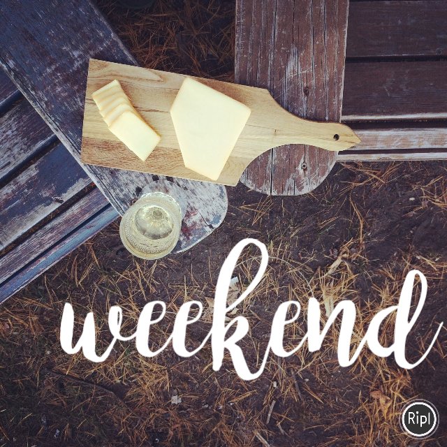 Le week-end ne fait que commencer. Profitez-en!      Weekend is just starting. Enjoy it! via Ripl.com