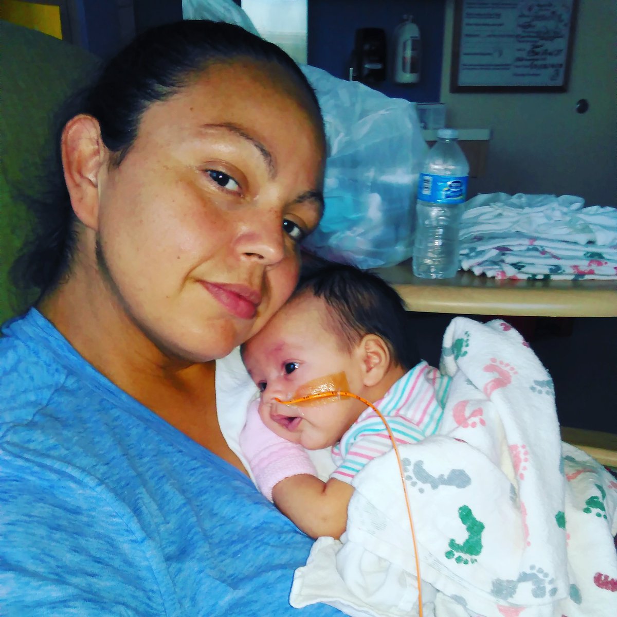 chavezmami520's tweet photo. Me and my little Serenity. Thankful for all the prayers https://t.co/KclgdKQ6SM
