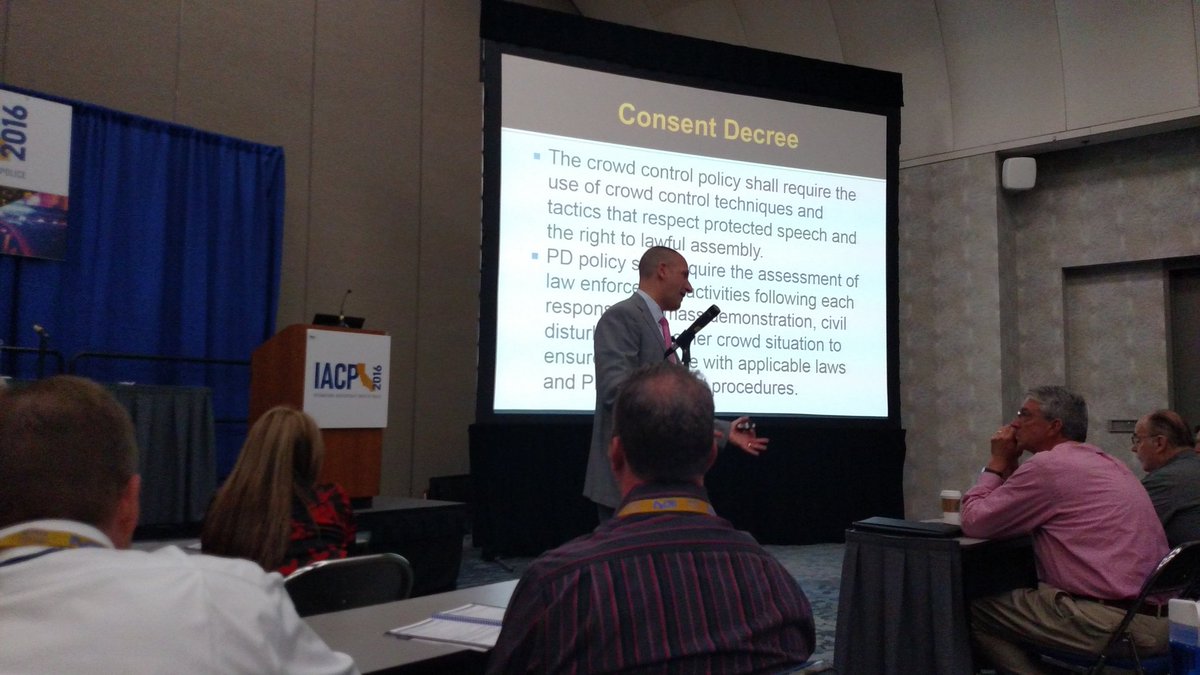 MCOPALegal's tweet image. @DaigleLawGroup Eric Daigle discusses crowd control at IACP #LOSIACP2016