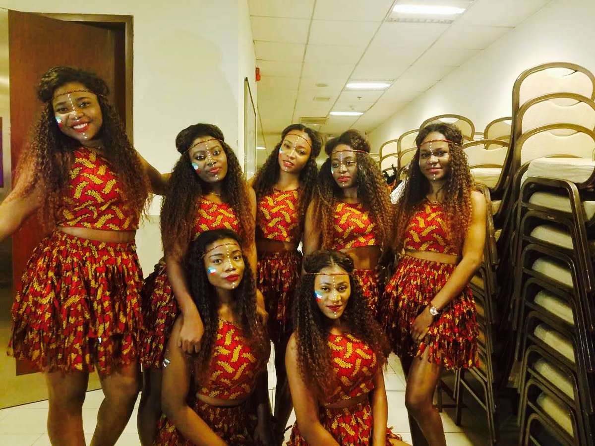 PrincessAbsurda's tweet image. Grupo Bituk Bibiem de Pekín 💜💙💚💛❤️💞