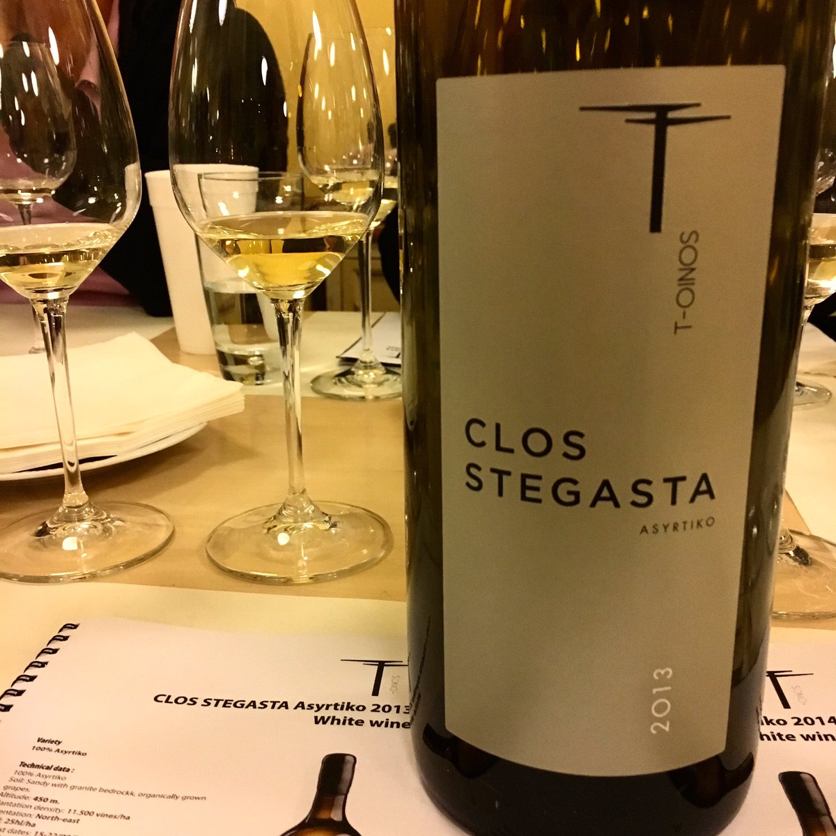 Vertical of #closstegasta Assyrtiko. Lots of opinions. The 2013 is very Burgundy-like, given blind I would be in Meursault. Delicious #Tinos
