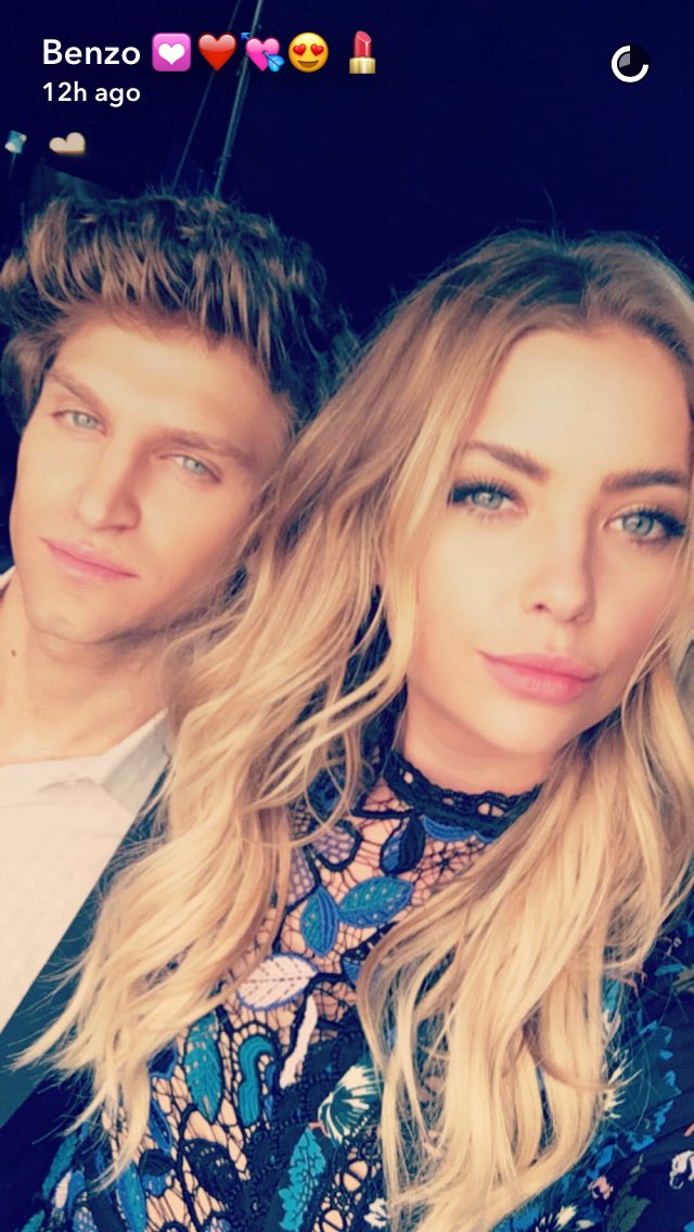 swarklsz's tweet image. foi muito tiro ❤️ melhor elenco ❤️ #PLL #PLLFamilyForever @AshBenzo @KeeganAllen @SleepintheGardn @LauraLeighton @shaymitch @PLLTVSeries