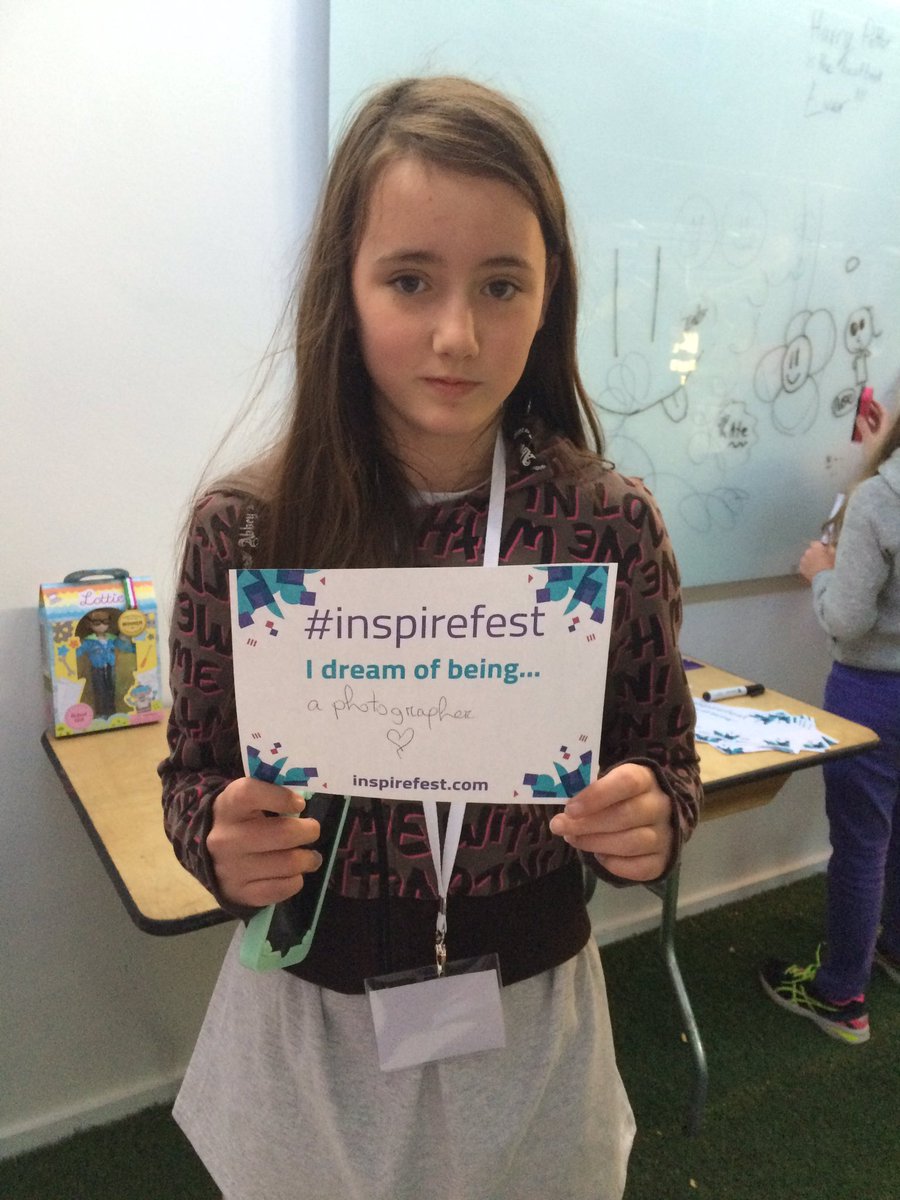 futurehumanhq's tweet image. I dream of being a photographer - #CoderGirlHackDay #inspirefest ambitions! ❤️