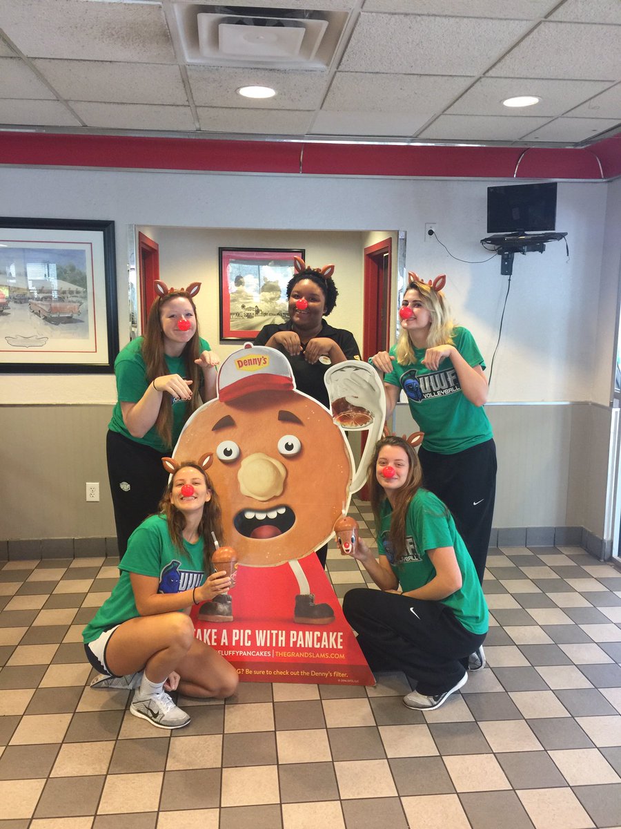 CoachWolterUWF's tweet photo. A little fun at Denny's with Ariel (waitress)! #FunPeeps #Raindeer https://t.co/7c72LtHDIY
