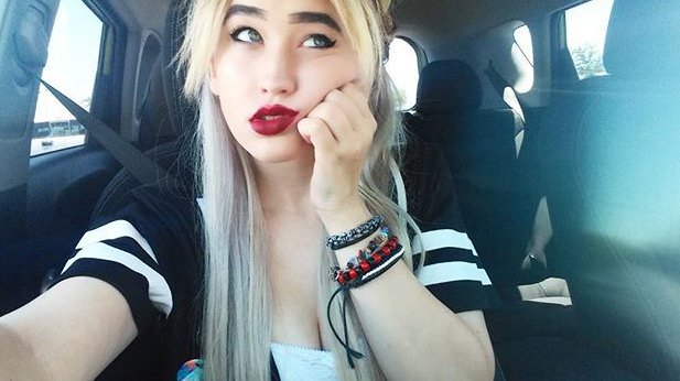 Perfectsister13's tweet photo. Been running errands all morning ugh why did I agree to go https://t.co/R9kzd5SXjZ