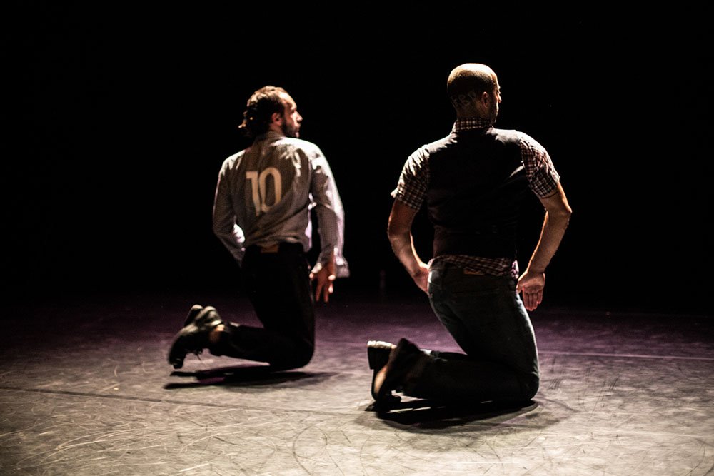Premières J+2... 3ème et dernière représentation de notre série <a href="/CirqueTheatre/">Cirque-Théâtre d'Elbeuf</a> 
On se régale ! #MamaPapaCarnaval Photo : Loran Chourrau