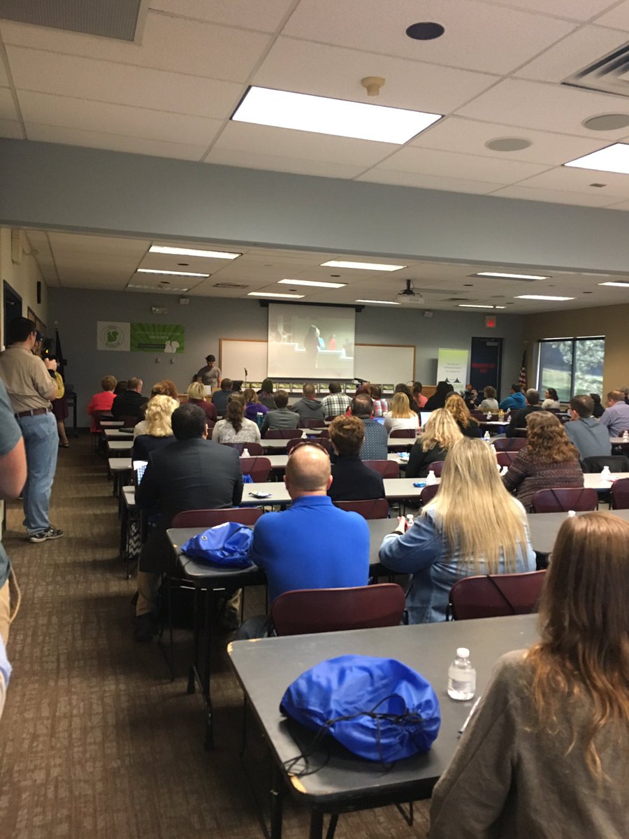 brigidedmunds's tweet image. Spending my morning at #nepablogcon doing that journalism thing