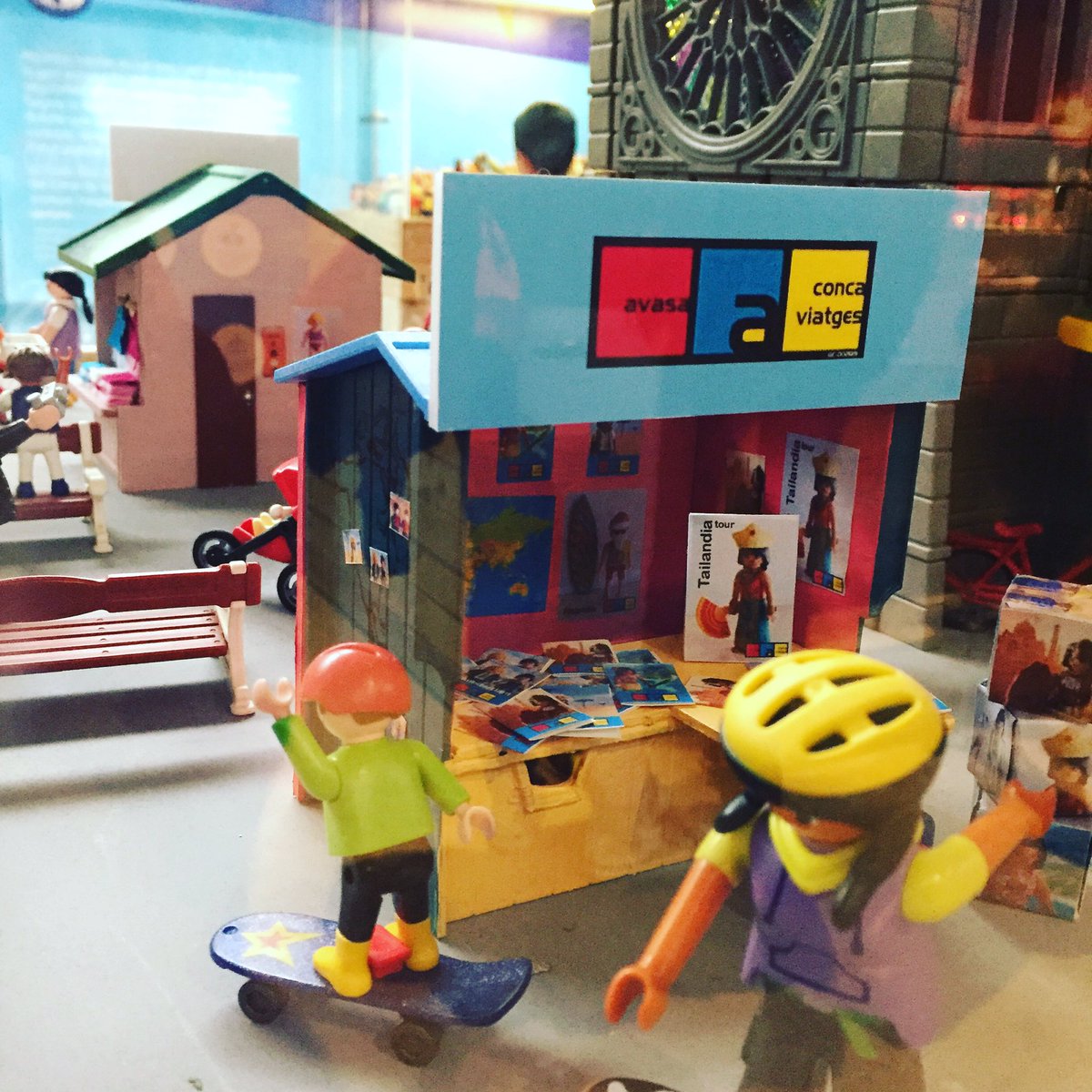 ClickPatum's tweet image. El comerç local de #montblanc és present a #Clickania2016 en format miniatura! No us ho perdeu!!