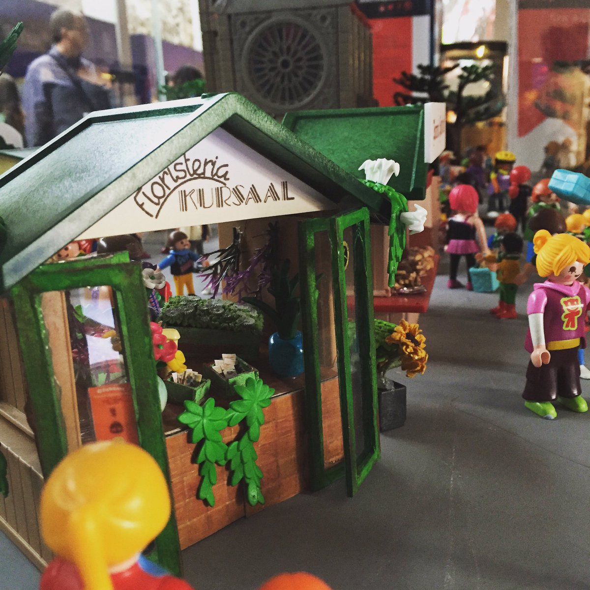 ClickPatum's tweet image. El comerç local de #montblanc és present a #Clickania2016 en format miniatura! No us ho perdeu!!