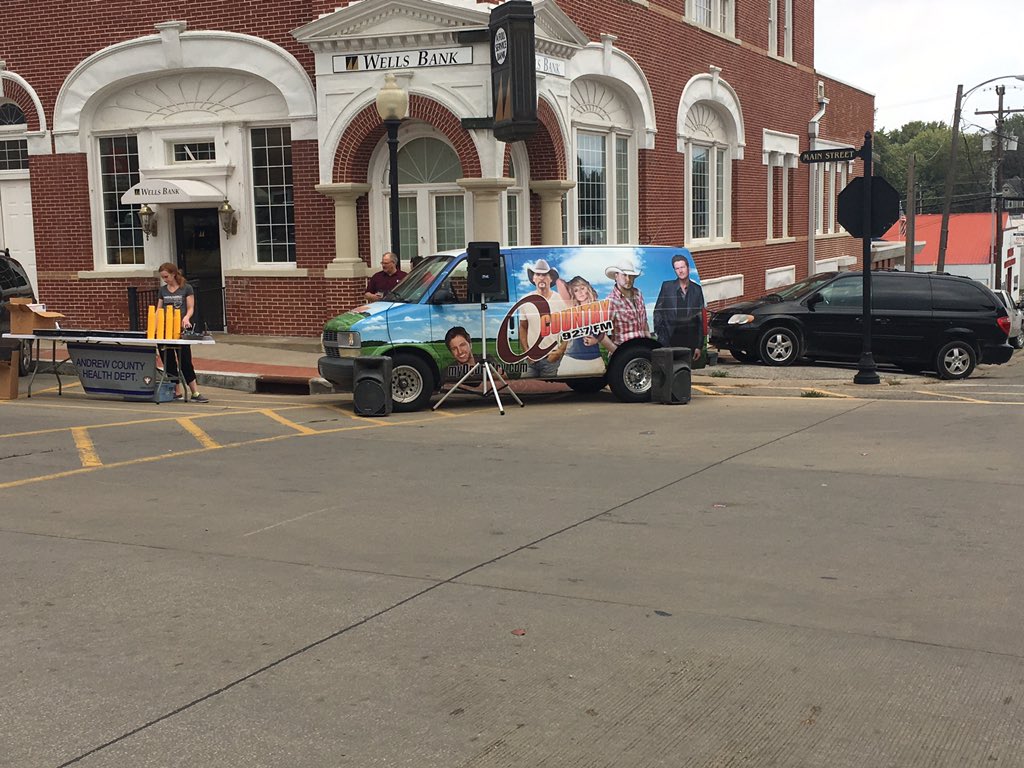 ac_175's tweet photo. Setting up for an awesome day!! We've even got @Qcountry927 here so come on out! https://t.co/EerTU41DXS