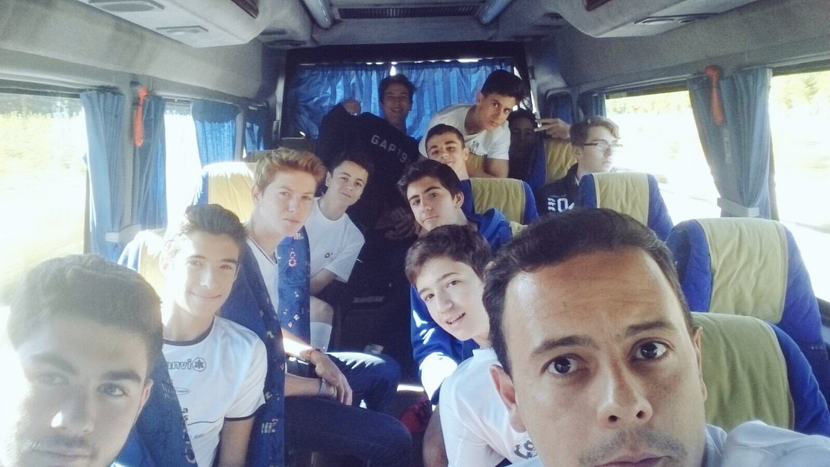 Nuestros Cadetes de FutSal ya están de camino a Guadix para disputar la segunda jornada de Liga Federada.

#Ánimo 
#MaristasJuegaFS