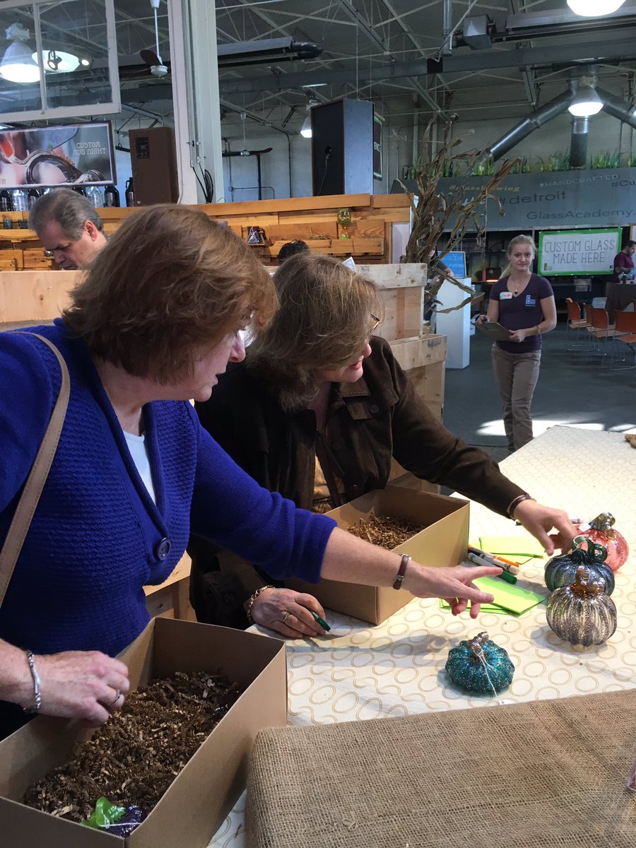GlassAcademy's tweet photo. Customers making the hard decision of what pumpkins to purchase at the 8th annual #PumpkinFest. #glssacademy #dearbornmi https://t.co/DB2jFJqajQ