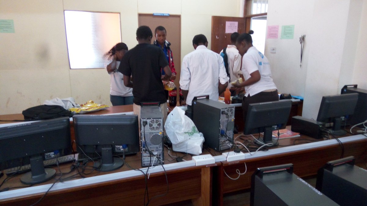 bryaux's tweet image. @manyu_shem @dominichez #GDGJKUAT #devstudyjam