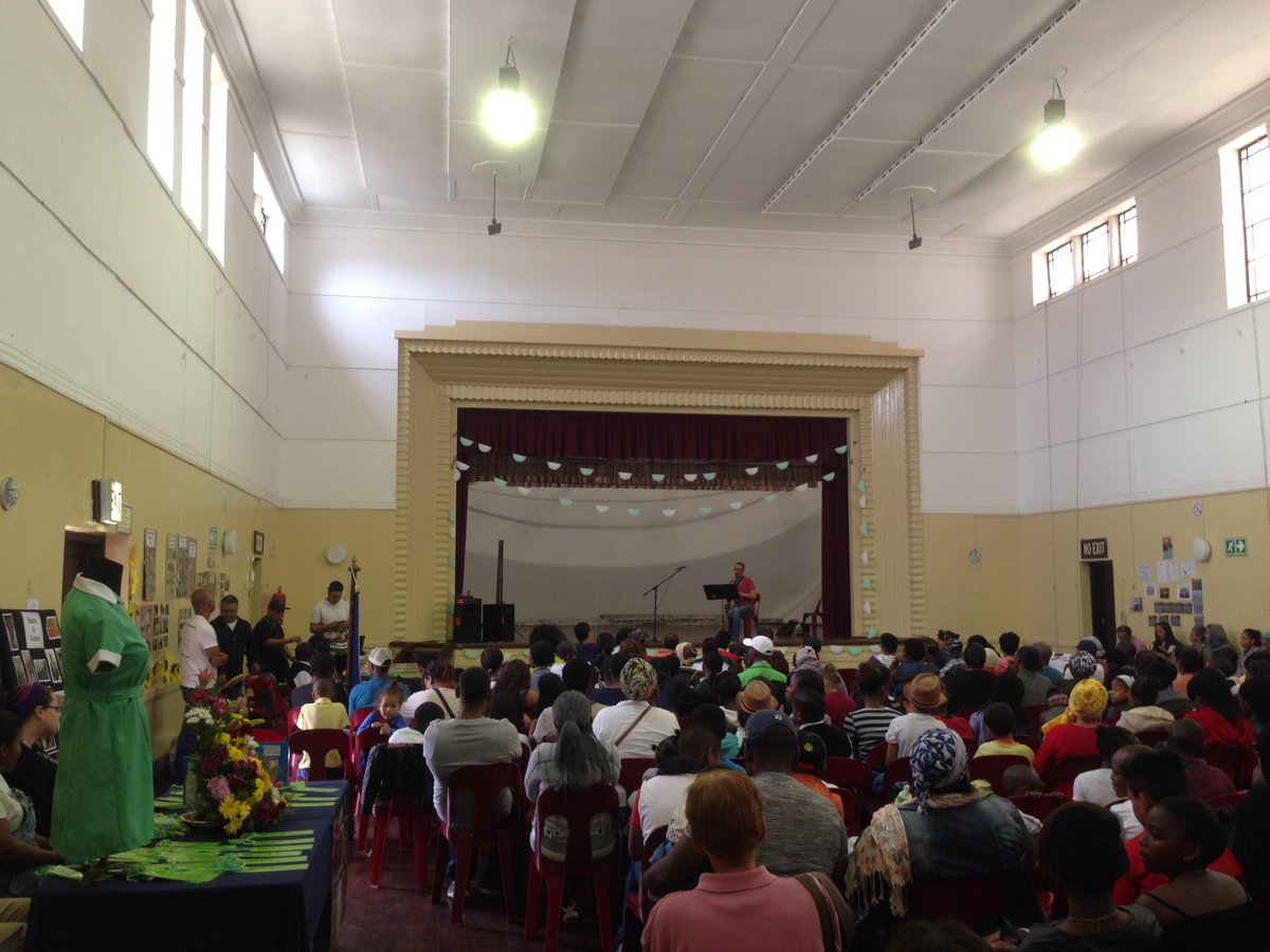 kezpet's tweet photo. What a day! Our (hopefully first annual) Woodstock Schools Spring Fair brought together by the local #SGB forum! Leading our local schools! https://t.co/mnzbkELMpL