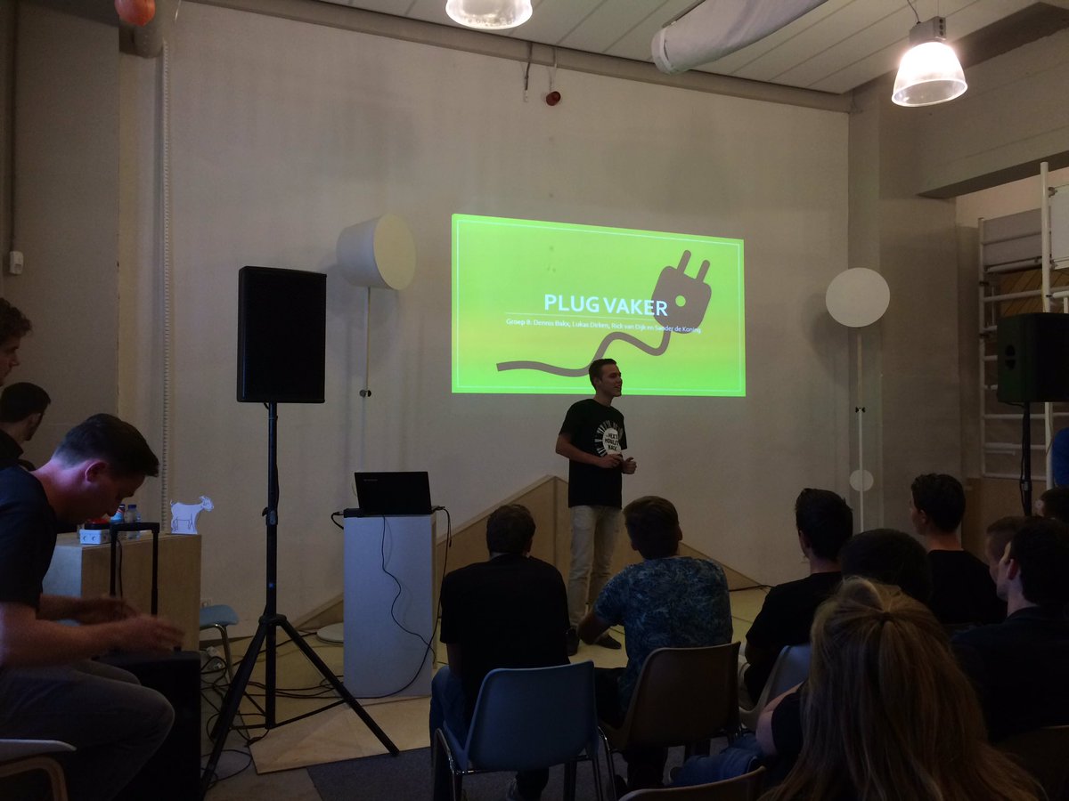 Stacy_MADLabNL's tweet photo. Challenge #8 Plug more | making #plugin drivers switch To sustainability | hoe kunnen we meedoen?! #nextmobilityhack https://t.co/yCv7pwtukV