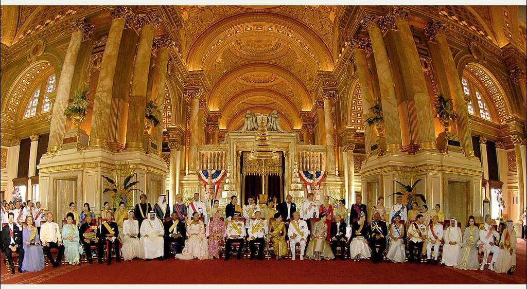 bullrockey's tweet image. ไม่มีกษัตริย์พระองค์ใดในโลกอีกแล้ว ที่จะทรงสามารถทำให้เกิดภาพเช่นนี้ได้ #KingBhumibol