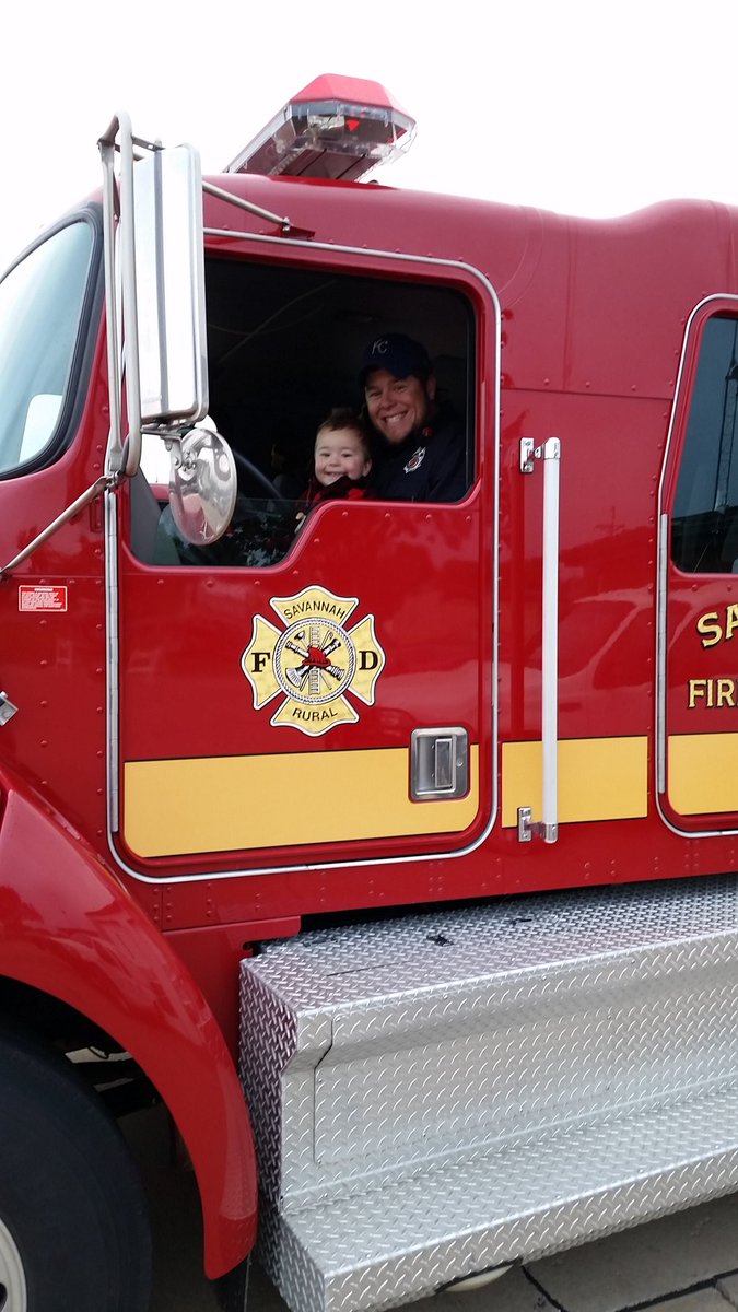 asboyer2's tweet photo. Community Fire Breakfast! #andrewcounty #175years https://t.co/iXyKjDjrZU