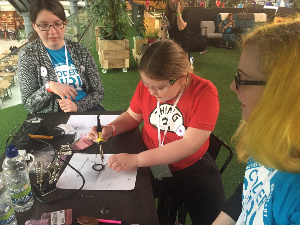revolutionaries's tweet image. Tess learning to solder at #CoderGirlHackDay