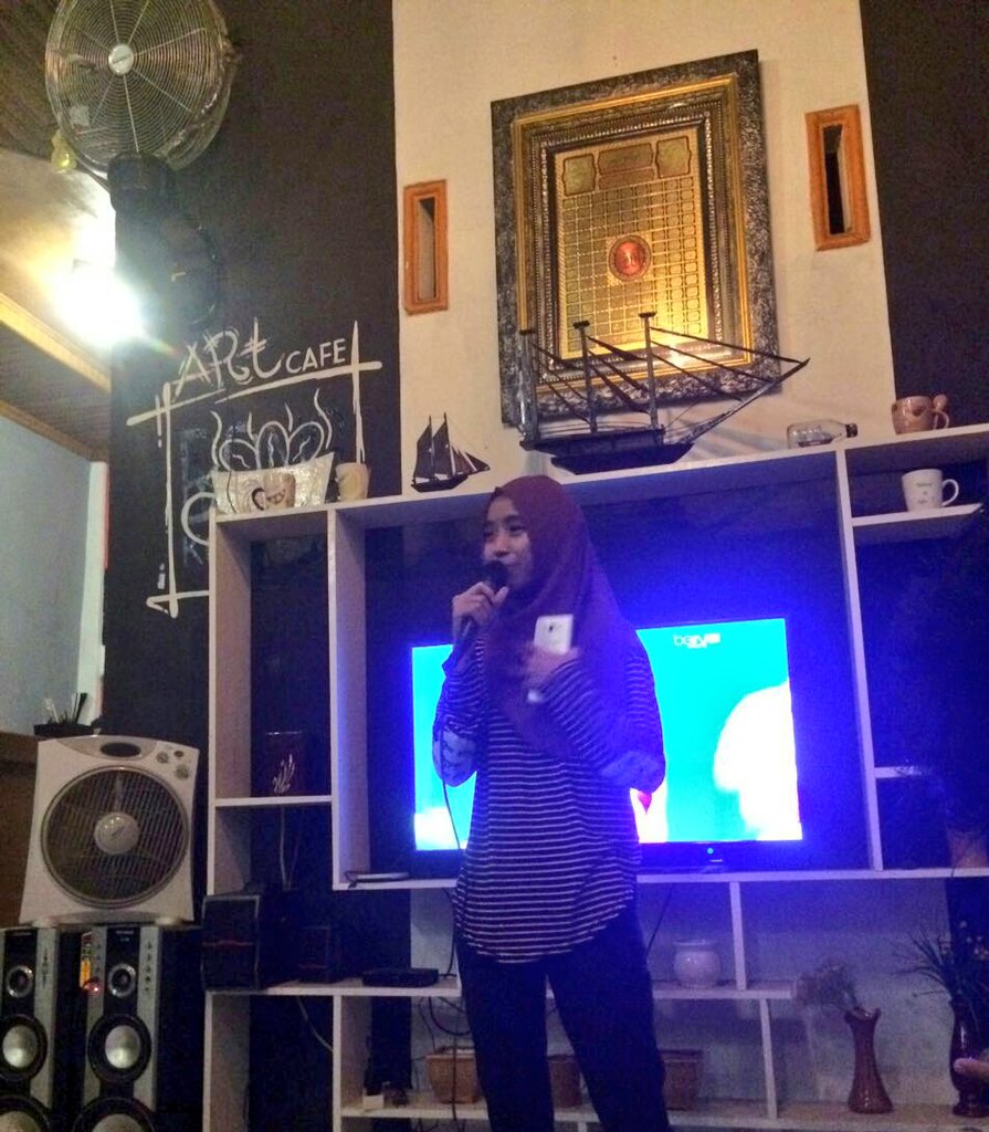 Komika ke 2 yang cantik-cantik tapi biasa bakar-bakar mobil <a href="/Raattnaaa/">sayang</a> 😝😝