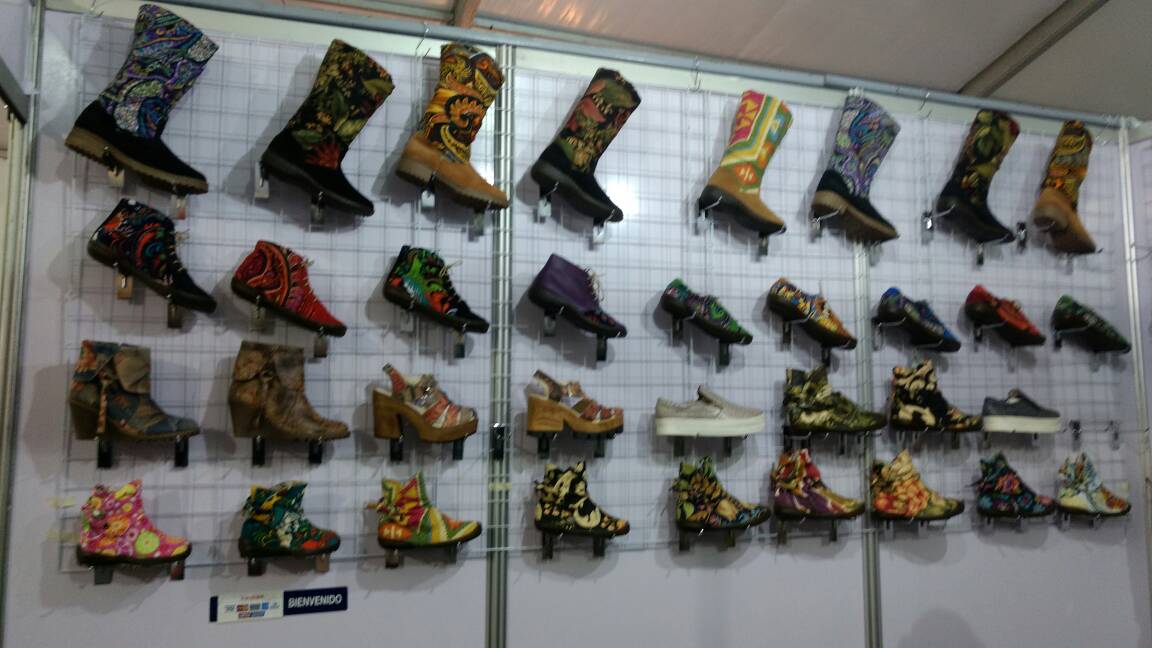 tumateriaprima's tweet photo. Calzados Akae es 100% hecho a mano y de diseño nacional. Trabajan con cueros naturales y telas. Stand 112. ¡En todas las tallas! https://t.co/h1AZDVKdFP
