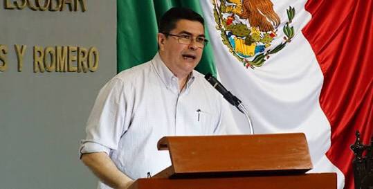 gonzalo_ruiz_g's tweet photo. Denuncian @FELAP_org @FapermexAC y #CONALIPE el intento de #LEYMORDAZA ordenado por @josedelavegaa en @CongresoTab #Tabasco #twittab #Centro https://t.co/69htEAWDMv